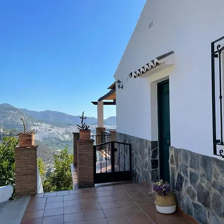 En Con Piscina, Jacuzzi Y Espectaculares Vistas