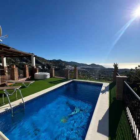 En Con Piscina, Jacuzzi Y Espectaculares Vistas Βίλα *