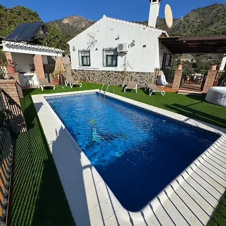 En Con Piscina, Jacuzzi Y Espectaculares Vistas Βίλα *
