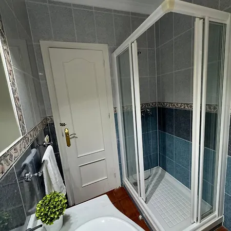 En Con Piscina, Jacuzzi Y Espectaculares Vistas 빌라 프리질리아나